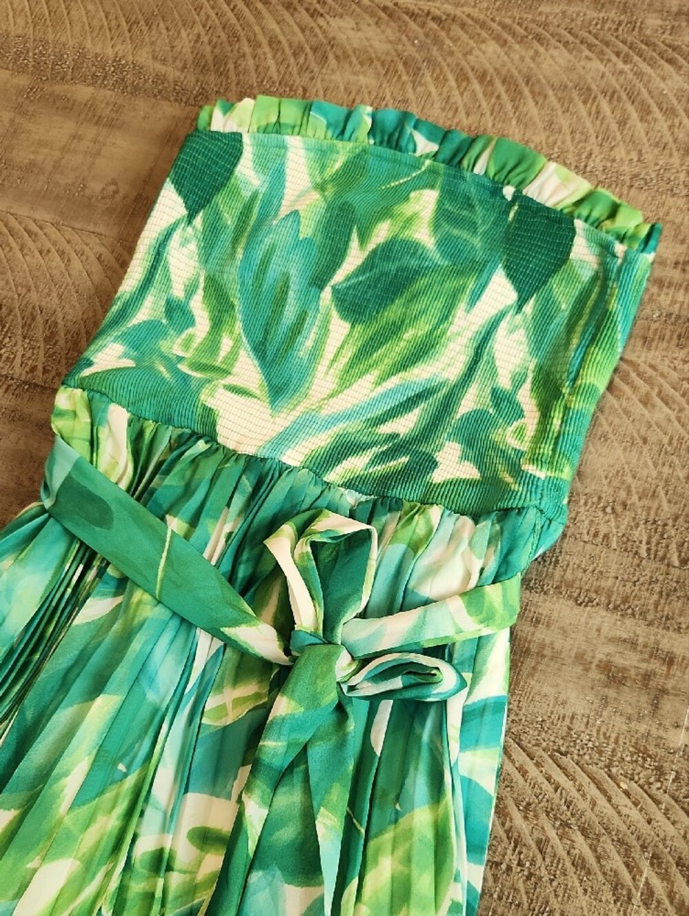 Gorgeous Summer Jumpsuit. Like New! Vacay Vibes! - Picture 6 of 7
